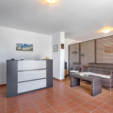 Reggina's * Finikas (Syros)