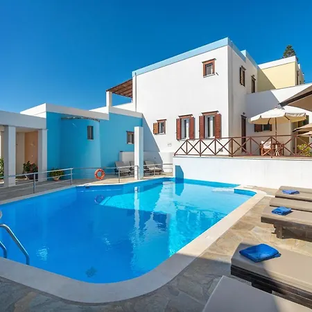 Reggina's Finikas (Syros)