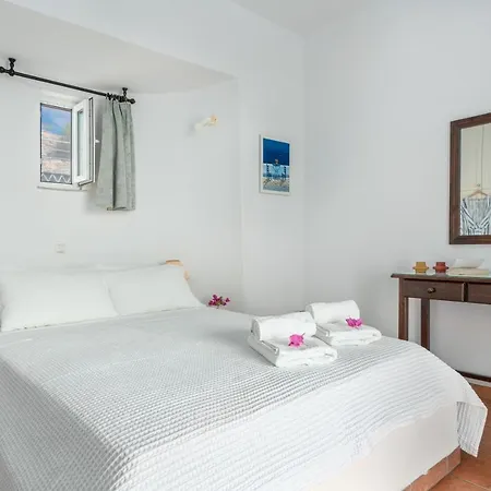 Reggina's * Finikas (Syros)