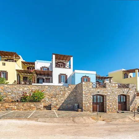 Reggina's Finikas (Syros)