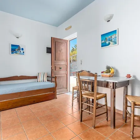 Apartment Reggina's Finikas (Syros)