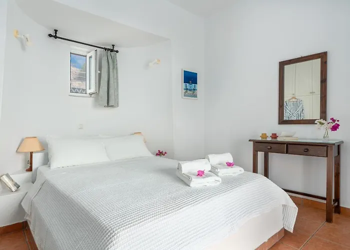 Reggina's * Finikas (Syros)